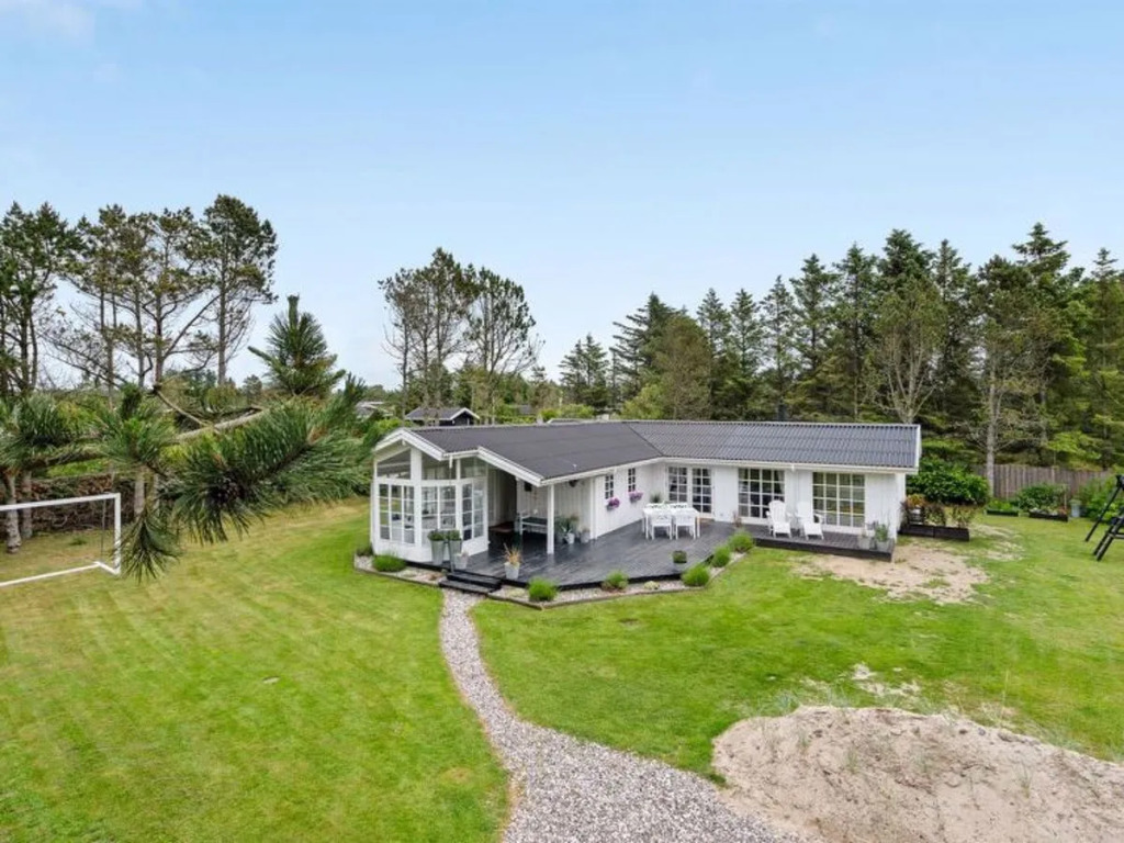 "Gunnulf" - 750m from the sea in NW Jutland