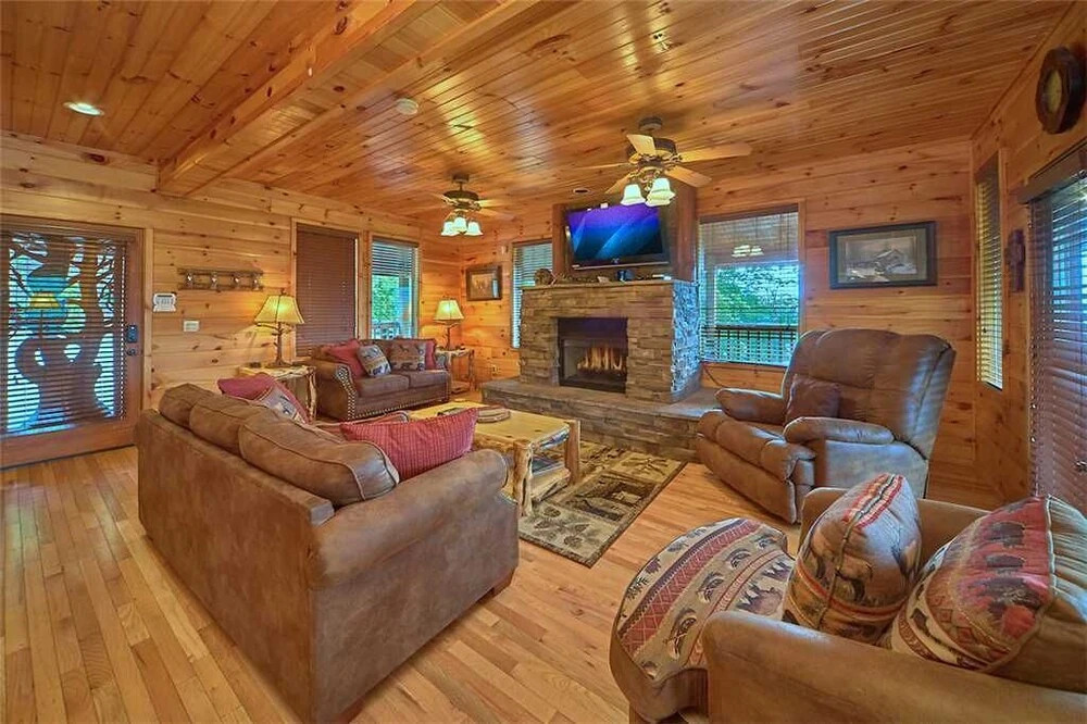 Starry Nights Lodge - Five Bedroom Cabin