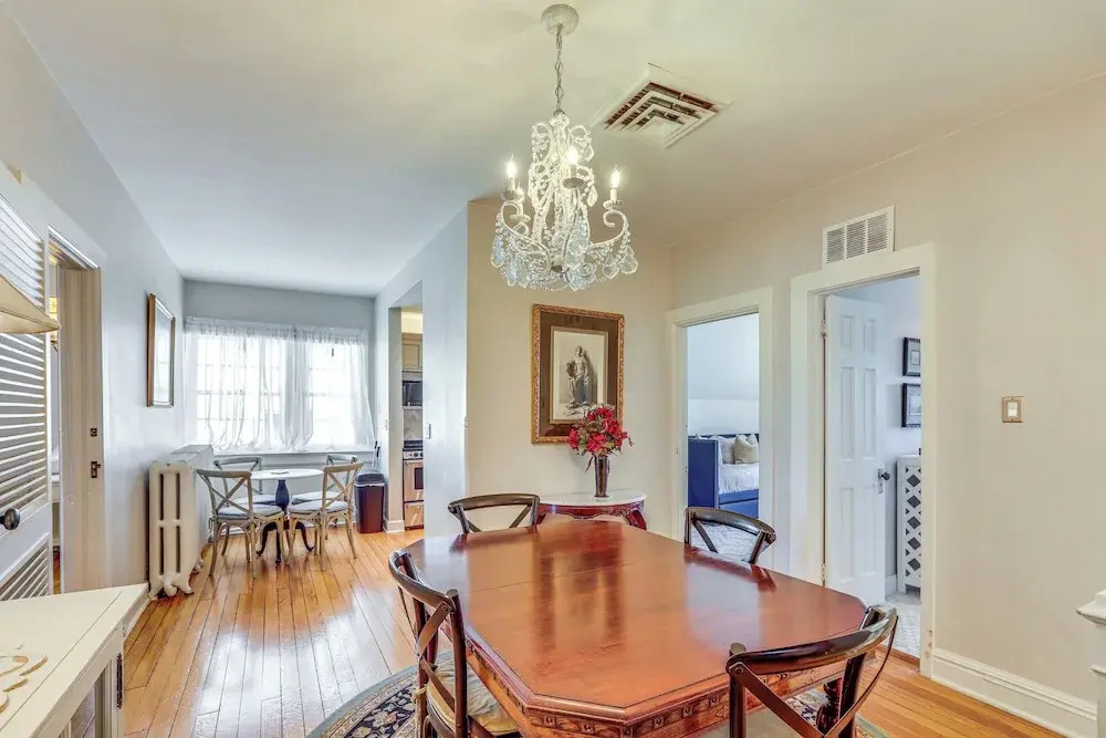 Historic French Consulate! Cap Hill Area, Walkable