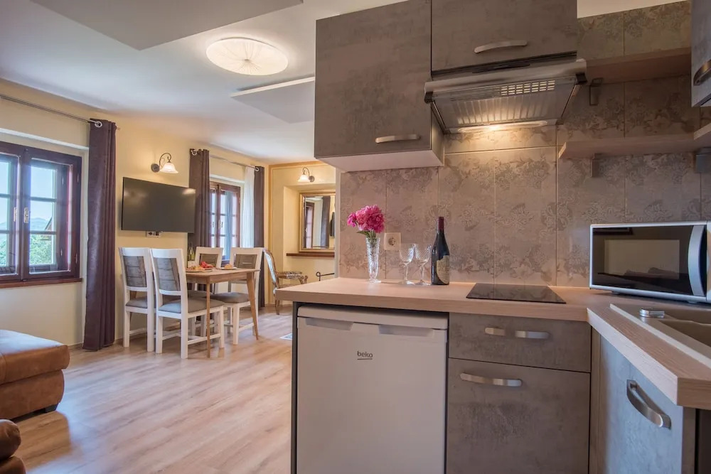 Vila Radolca apartments and rooms