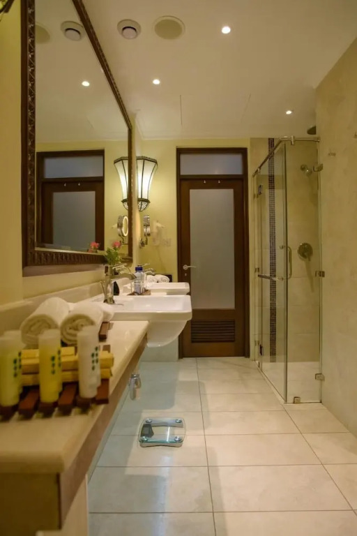 Sarova Whitesands Beach Resort Spa 4