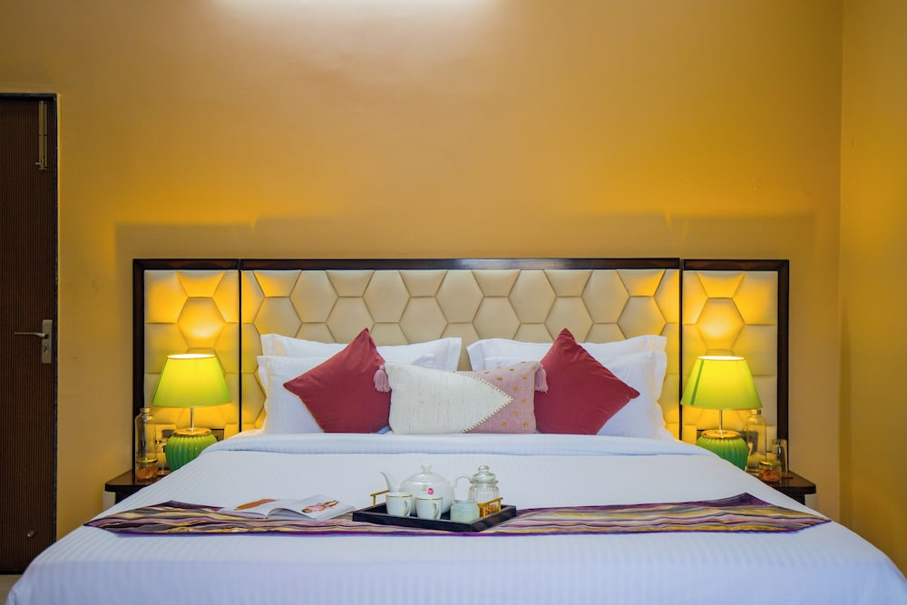 ELIVAAS The Bliss Hushwood 2 BHK Villa