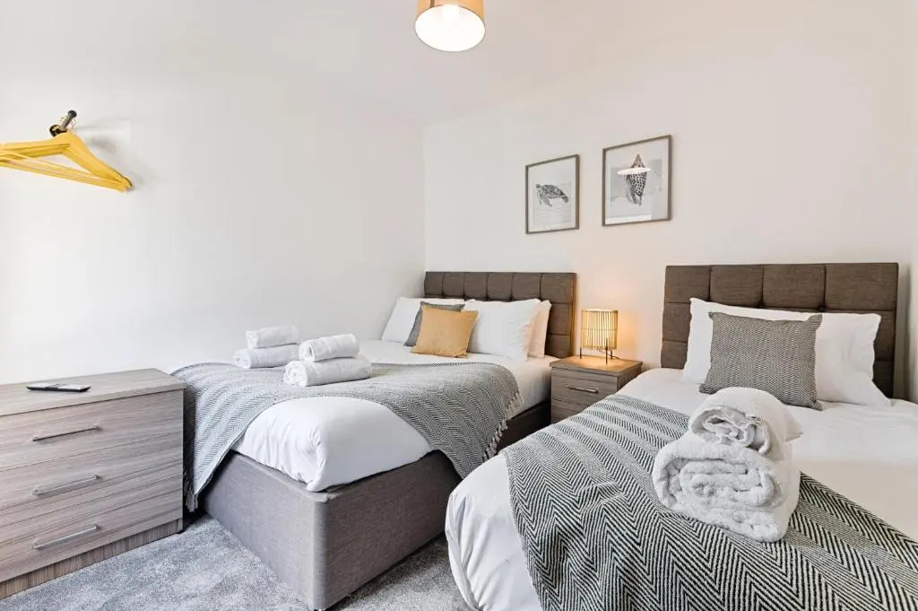 Hilltop House - TV in Every Bedroom!