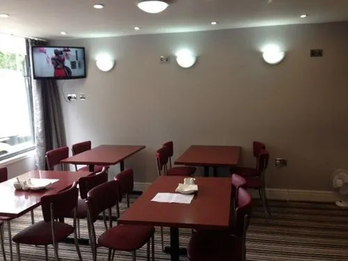 New Globe Hotel