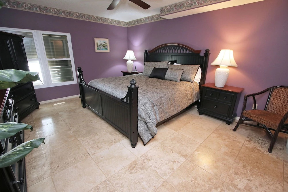 Pier House 402