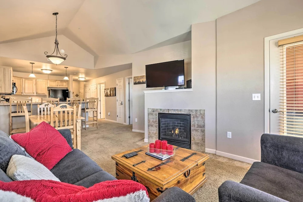 Spacious Fraser Condo ~ 6 Mi to Winter Park!