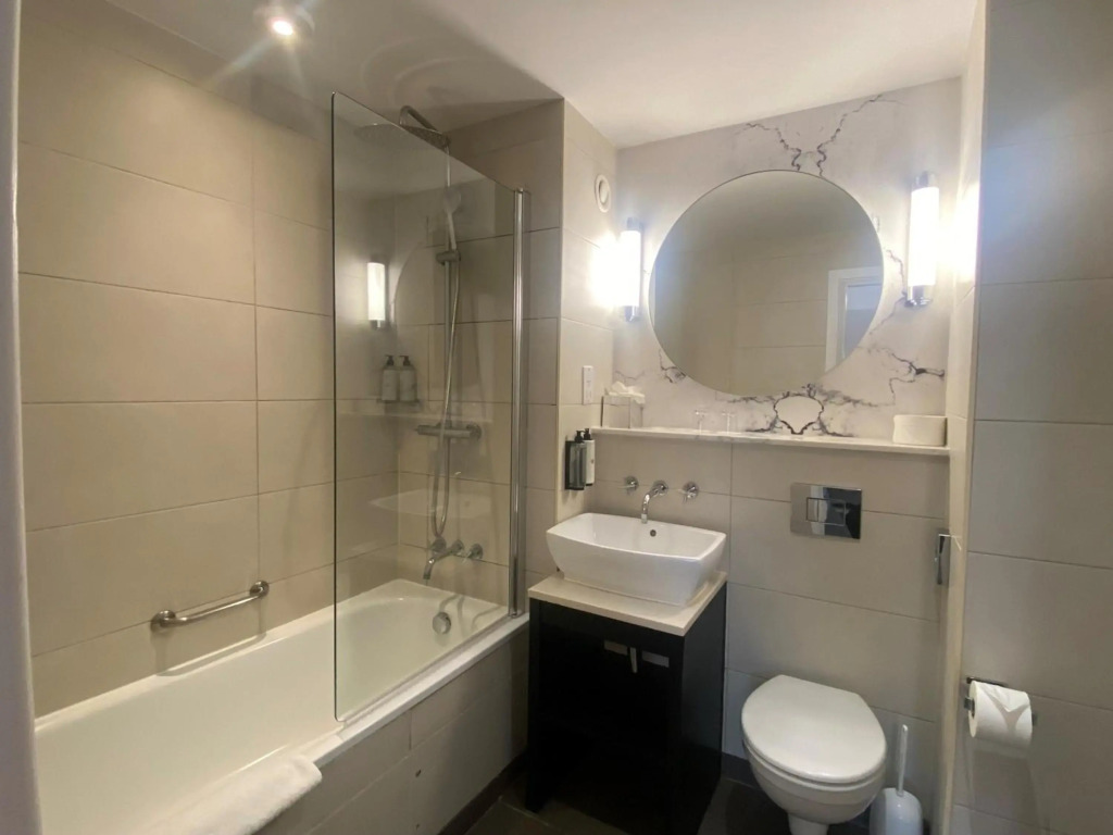 London Chigwell Prince Regent Hotel, BW Signature Collection