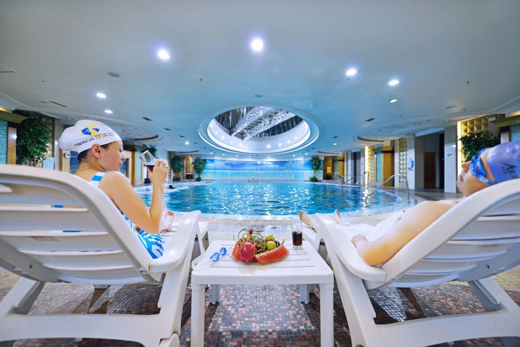 Luxemon Xinjiang Hongfu Hotel