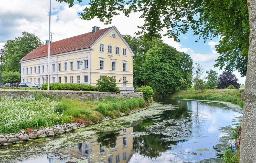 5 Bedroom Gorgeous Home In Tomelilla