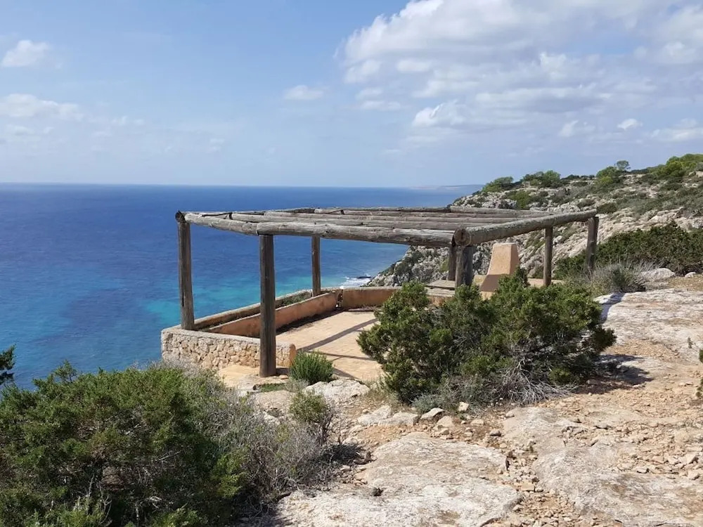 Very Unusual Rock House, Situated Right on the Coast With Spectacular Views