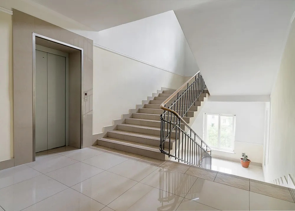 Metro Centrum Light Apartment