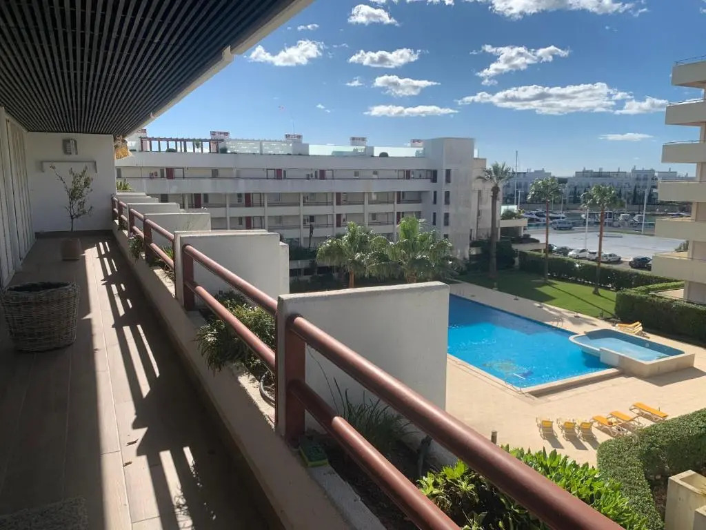 Home Out Luxury Marina Apartment - 2 Bedrooms Sea View