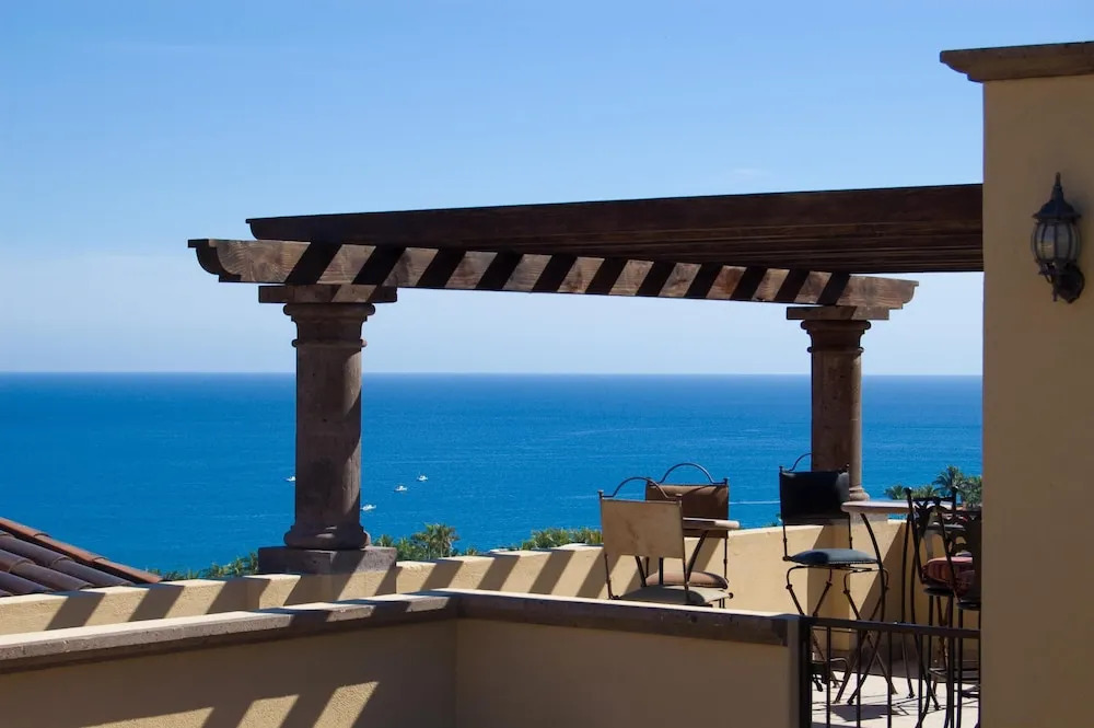 4 BR Villa Near Los Cabos' Best Surfing: Villa Vista del Mar