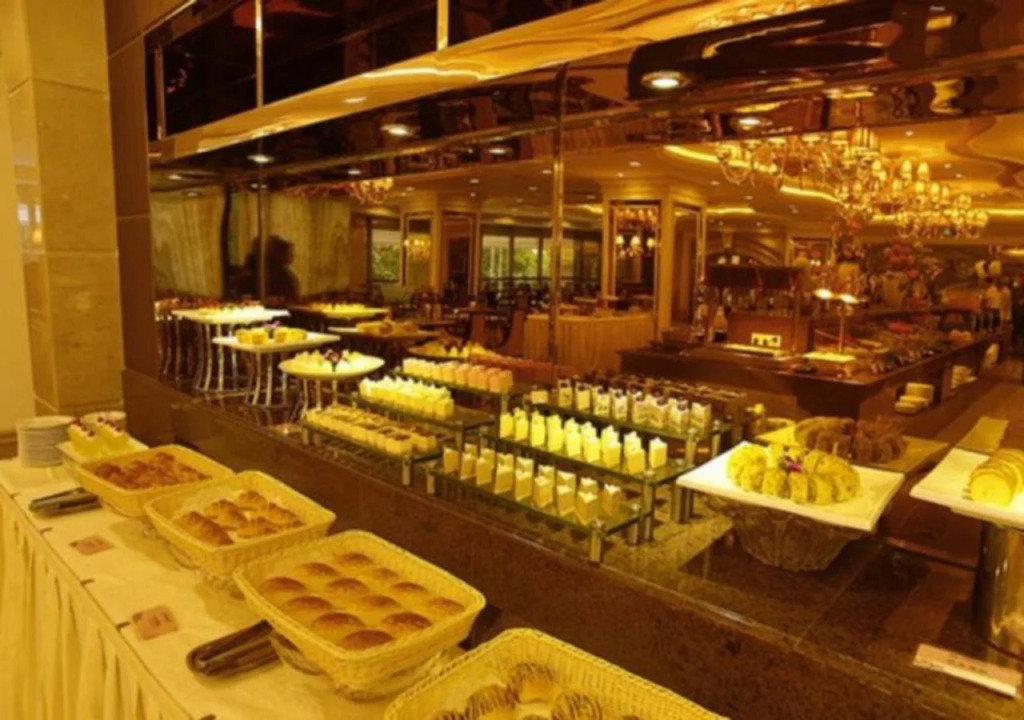 Golden Bauhinia International Hotel