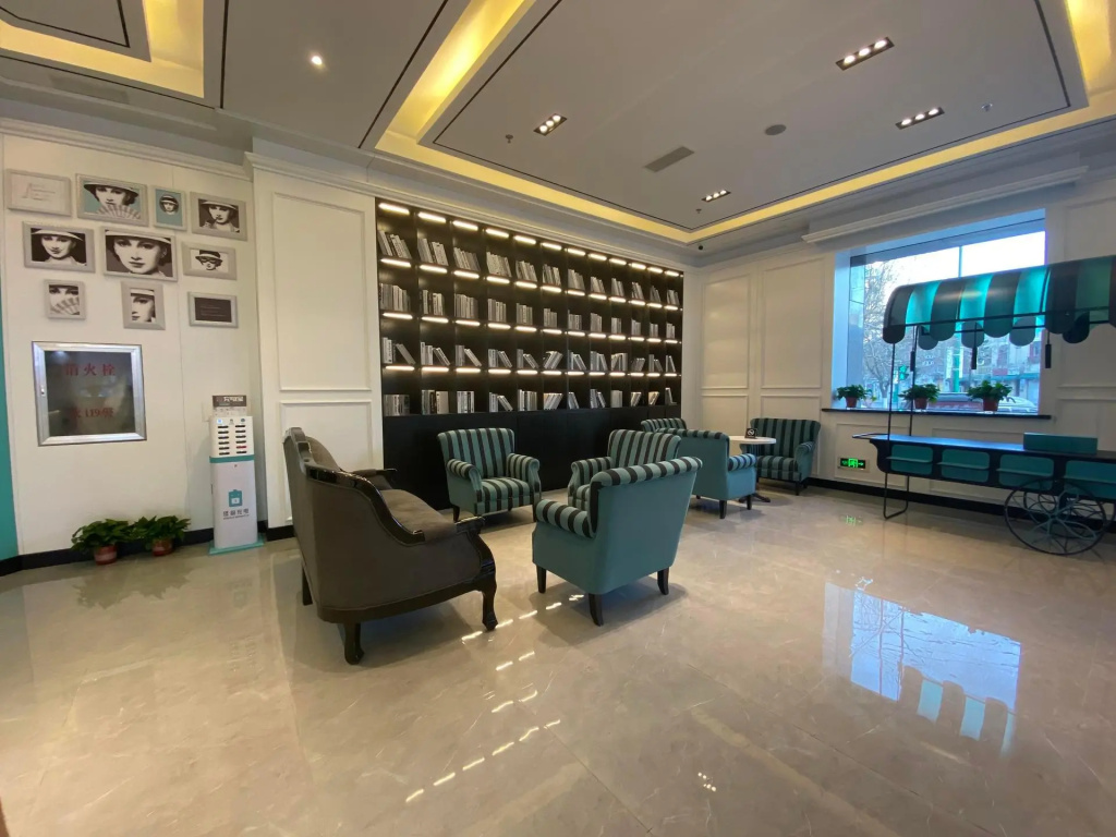 Xana Hotelle Shenyang Zhongshan Plaza the Affiliated First Hospital of China Medical University