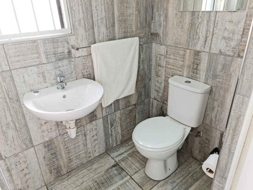 Hasate Guest House 10 Florence street Oakdale Belliville 7530 cape town south African