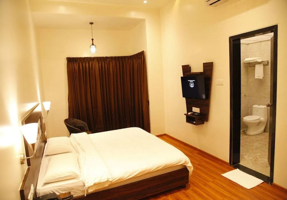 Treebo Trend Popular Hotel