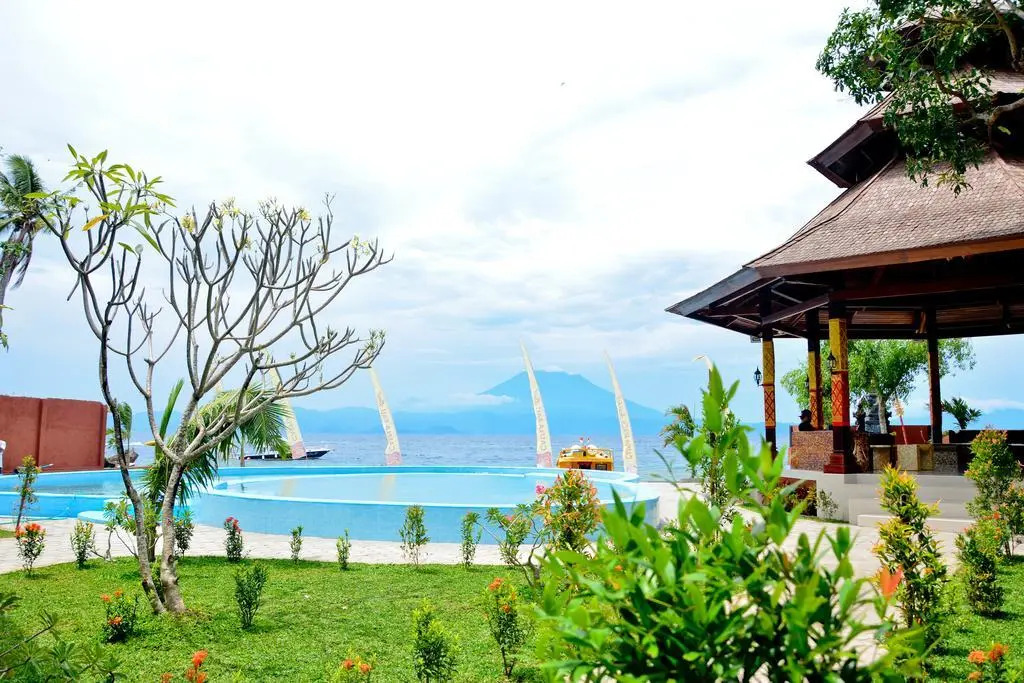 Caspla beach hotel resto and bar
