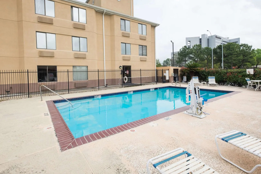 GreenTree Inn - IAH Airport JFK Blvd