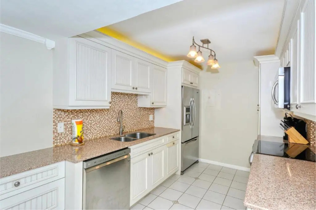 LaPlaya 205D Spectacular sunsets and sunbathing from your private Gulf front lanai or sundeck