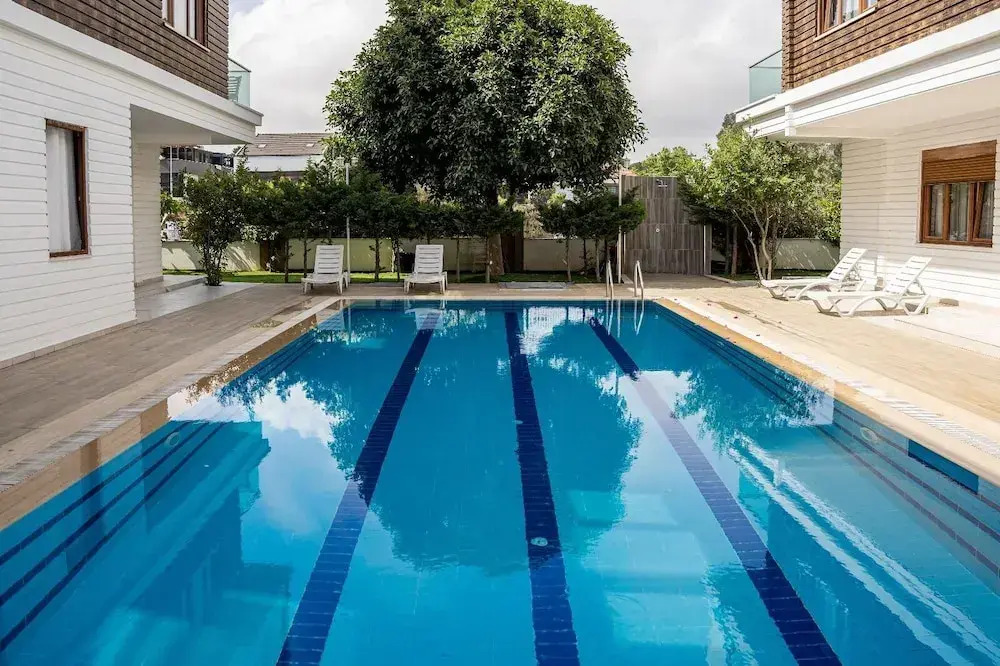 Lara Breeze Homes