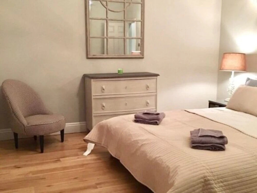 2 bedroom Kensington Suites