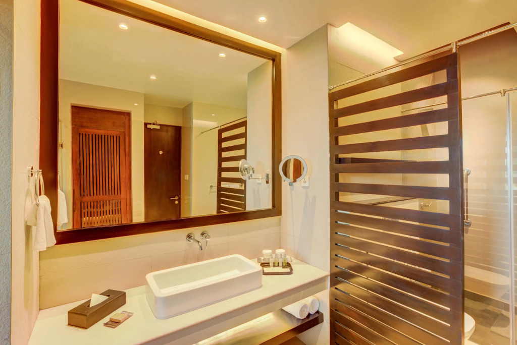 DoubleTree by Hilton Weerawila Rajawarna Resort