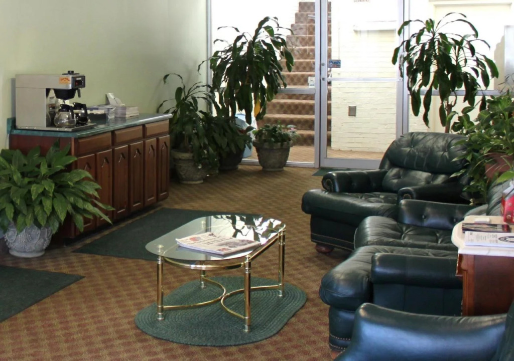 Rhodes Motor Lodge