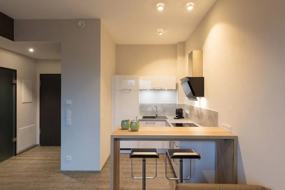 DECK 8 BOARDINGHOUSE.SOEST