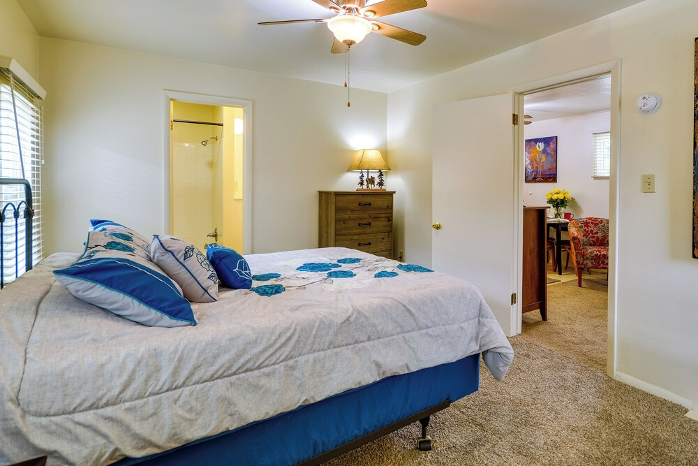 Quaint Cody Cottage w/ Grill: Walk to Downtown!
