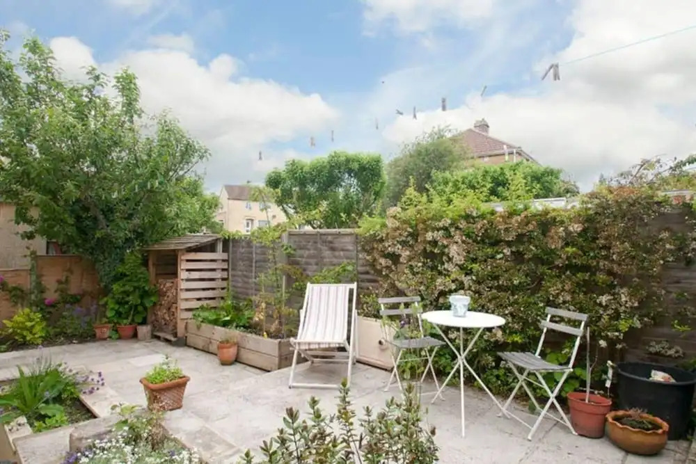 3 Bedroom House In Bath With Garden