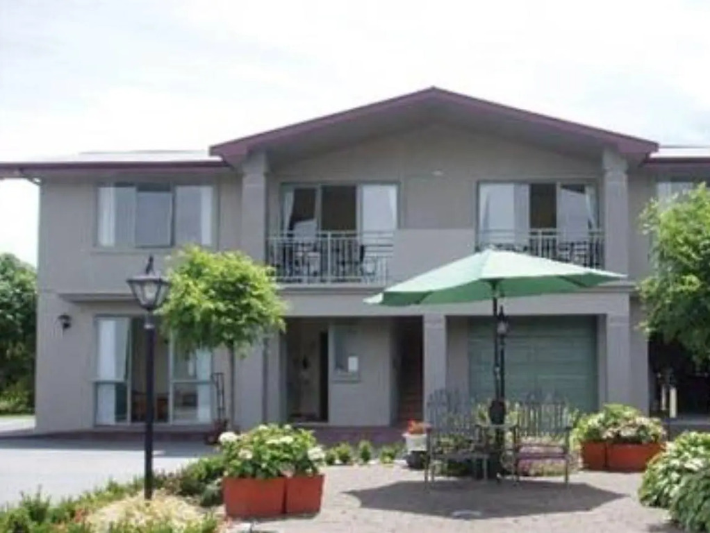 Aachen Place Motel