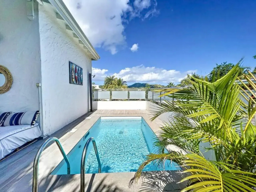Villa Manoureva 10 min walk from Orient Bay Beach