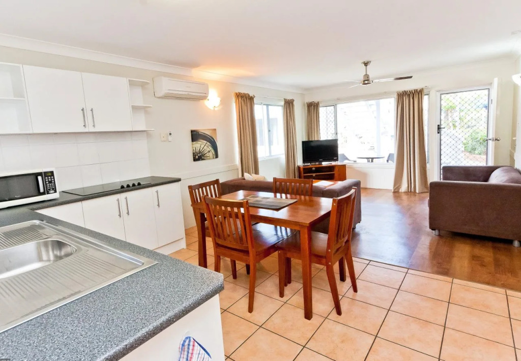 Silver Sands Apartments