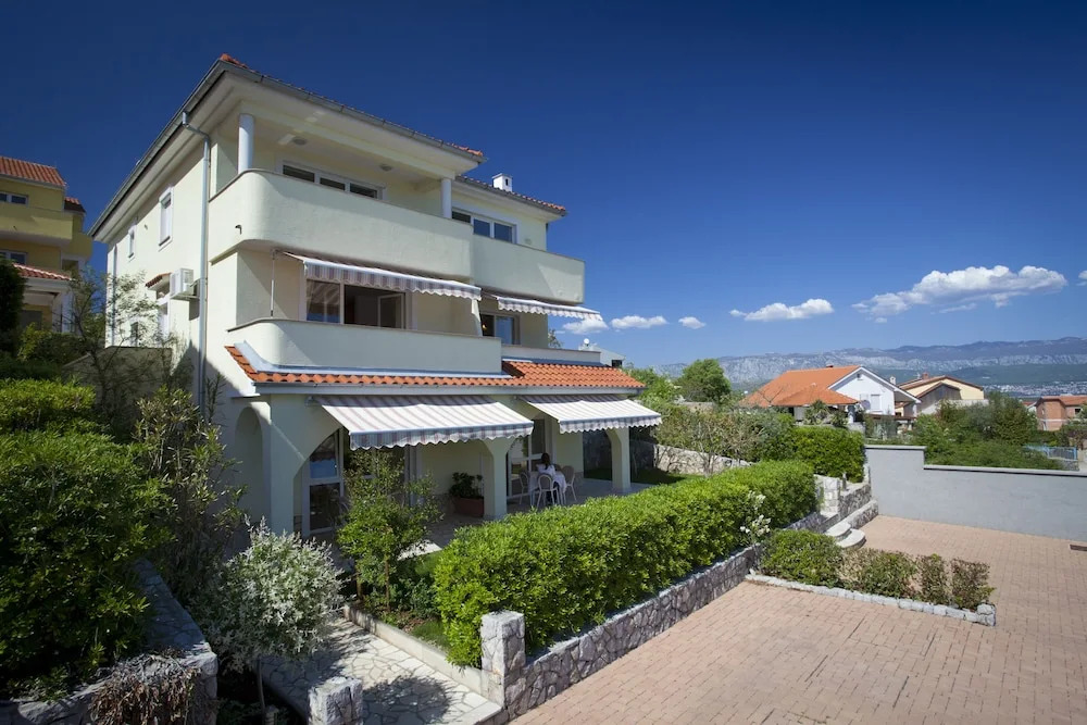 Apartments Fanuko