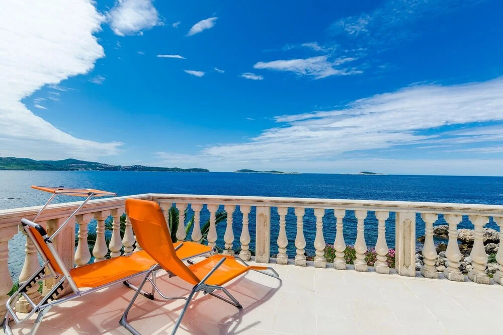 Villa Leonardo - Two Bedroom Apartment With Terrace and Sea View ID Direct Booker 8559