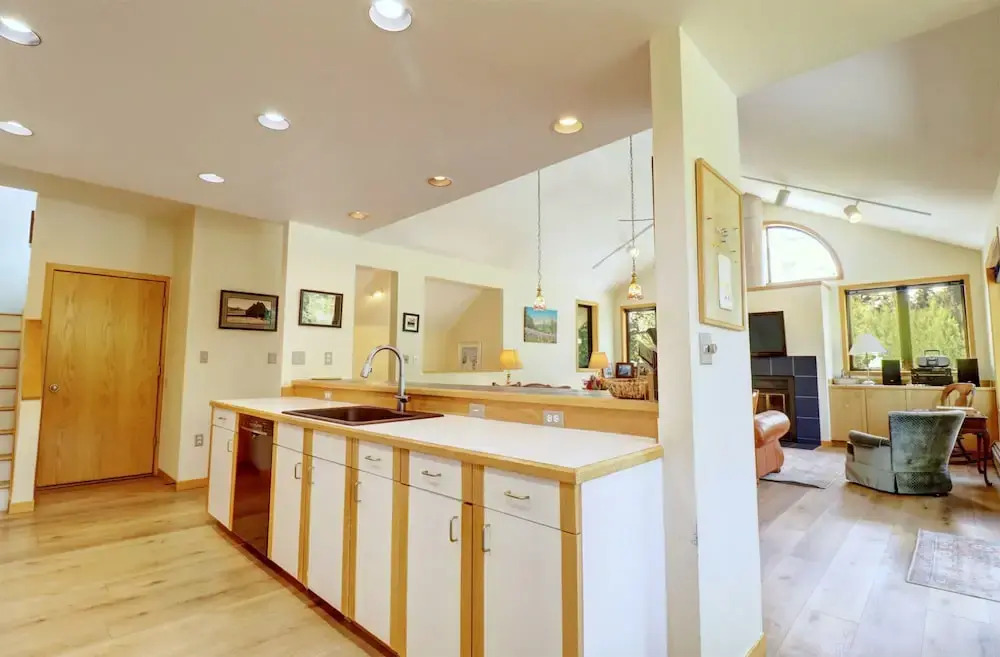 195 Summerwood 3 Bedroom Home by RedAwning