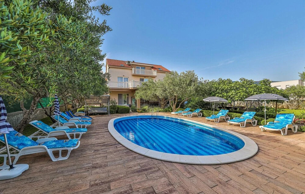 Beautiful Home in Kastel Stafilic With Wifi and 7 Bedrooms