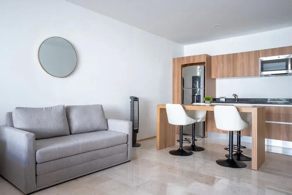Menesse Studio 1 Bedroom Home