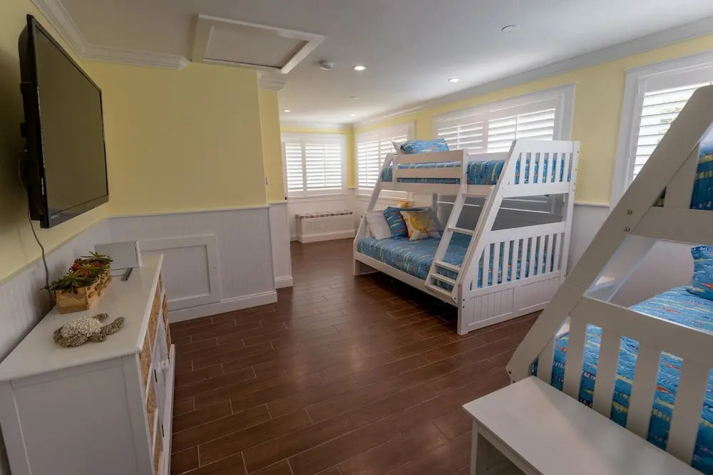Summer Breeze Apartment 5