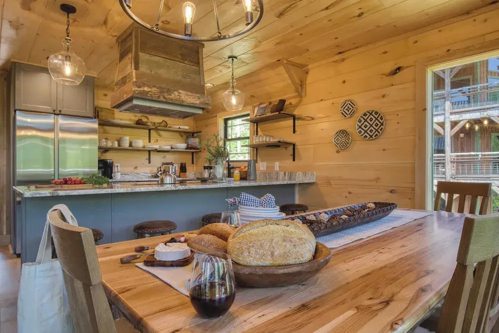 Birch Lodge by Avantstay Indoor Pool, Theater, Game Room & Stunning Views!