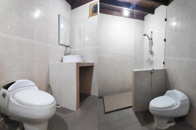 OYO 90167 Kubu Gdk Pertiwi