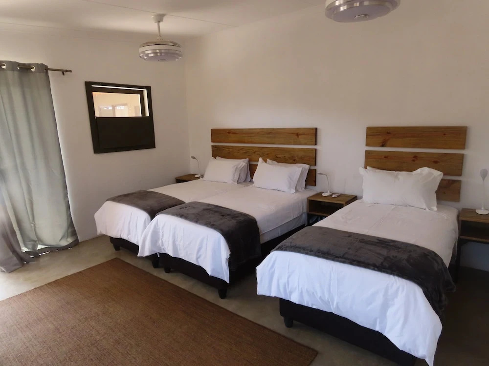 Sunset Lodge & Safaris
