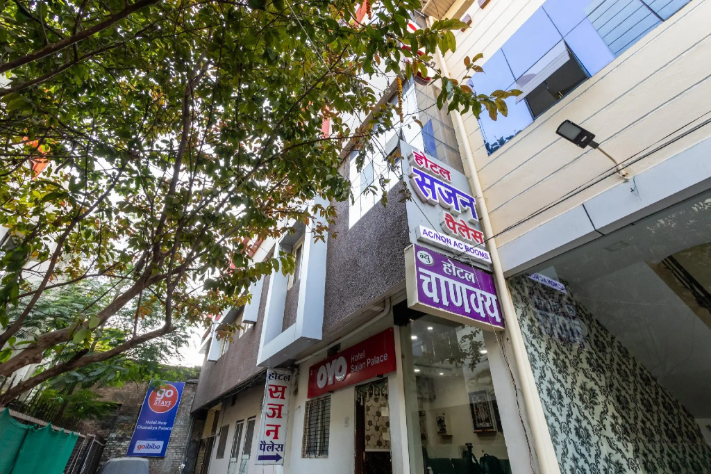 OYO 12128 Hotel Sajan Palace