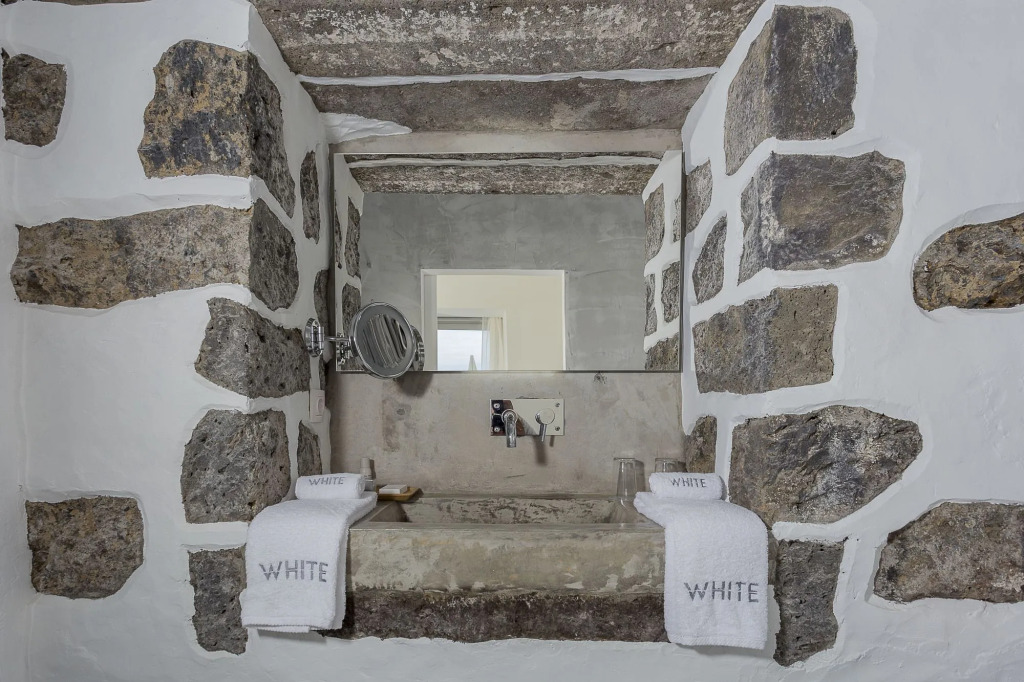 White Exclusive Suites & Villas