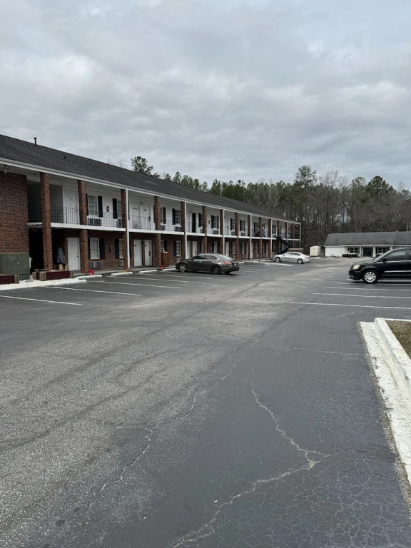 Colony Inn