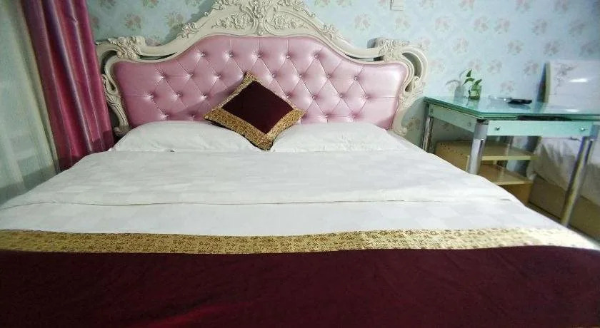 Wanda Gold Dragon Holiday Apartment