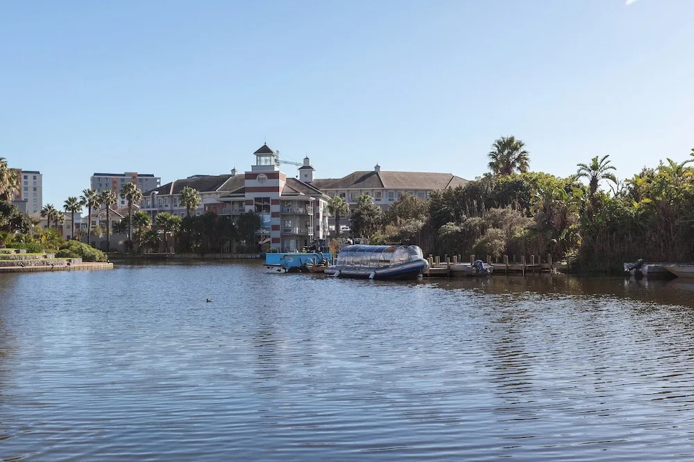 Waters Edge 506 by CTHA