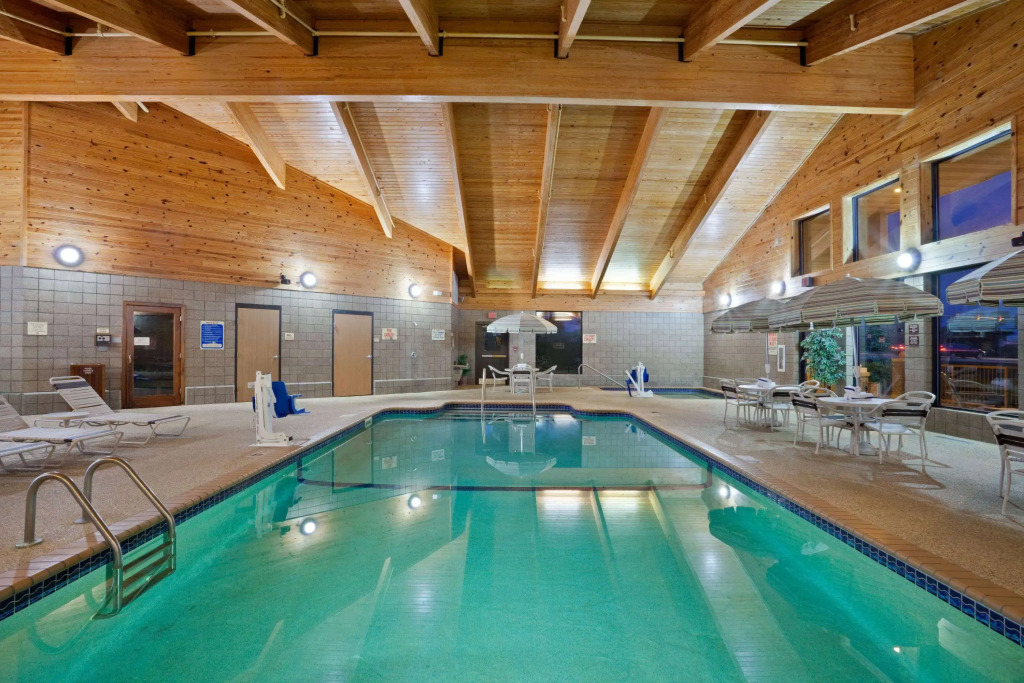 AmericInn by Wyndham Chanhassen