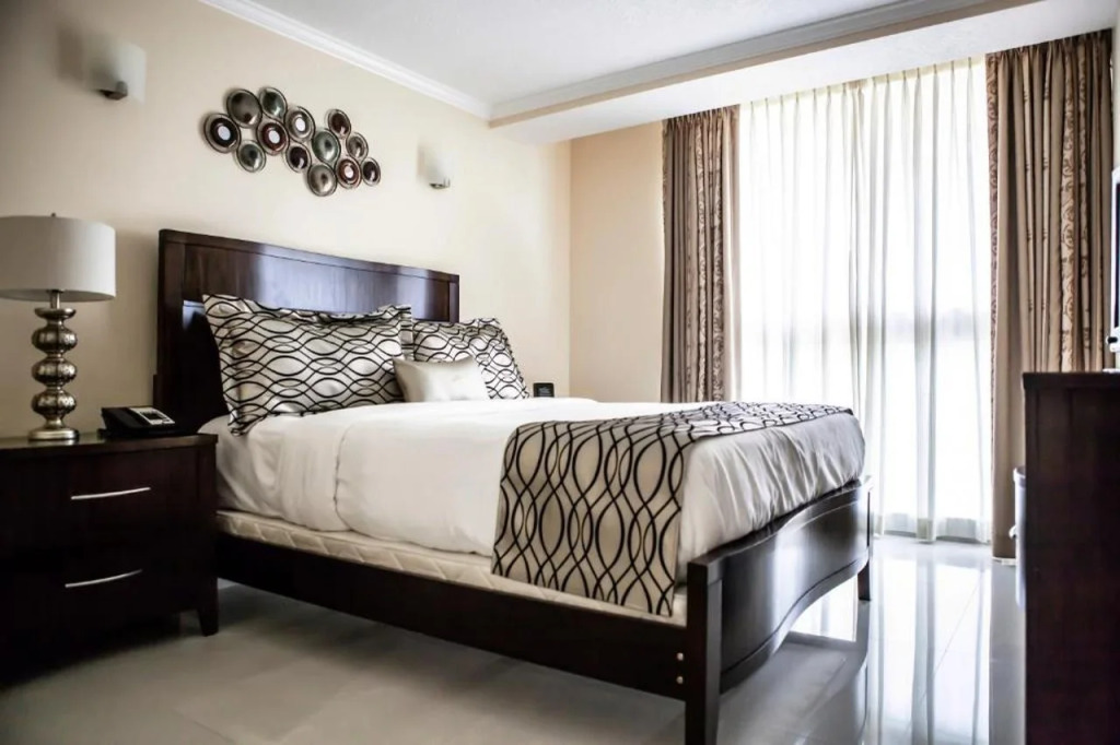 The Mutiny Luxury Suites Hotel